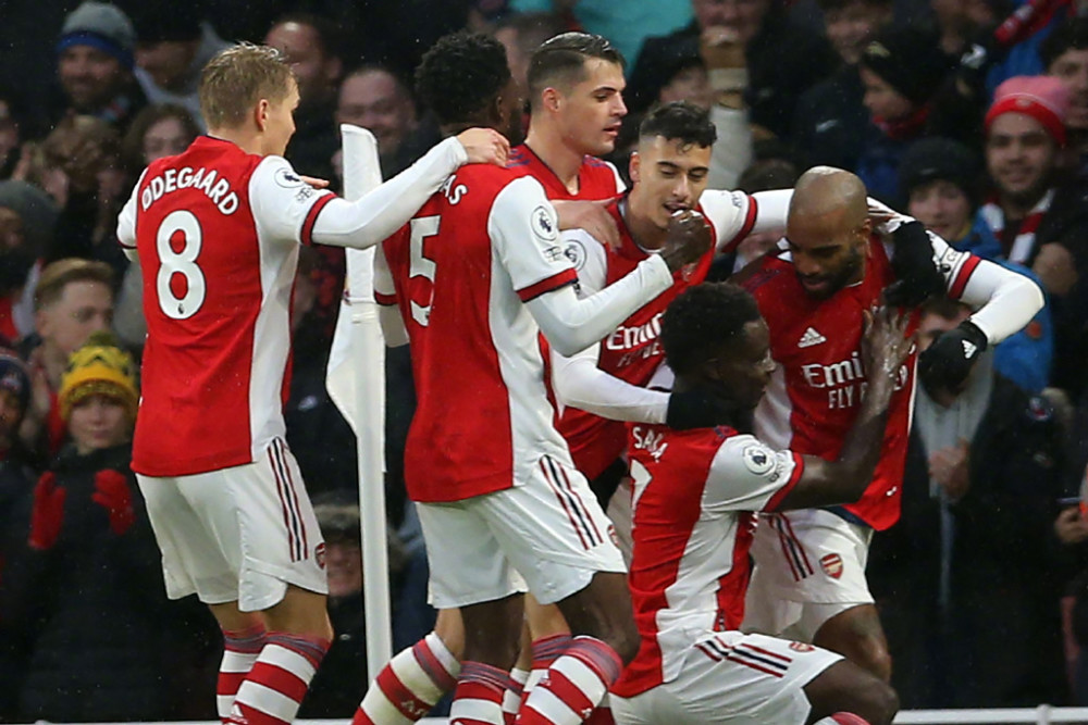 齐达内晒和樊振东打球照片，足球界与乒乓球界梦幻联动，网友：好帅！