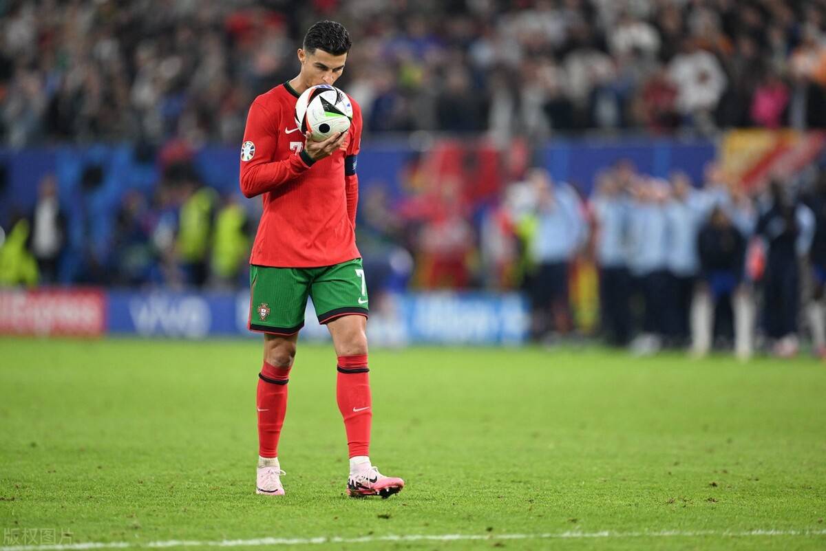 足球报：海牛资金有困难，但追加奖金第一时间就发到球队手中