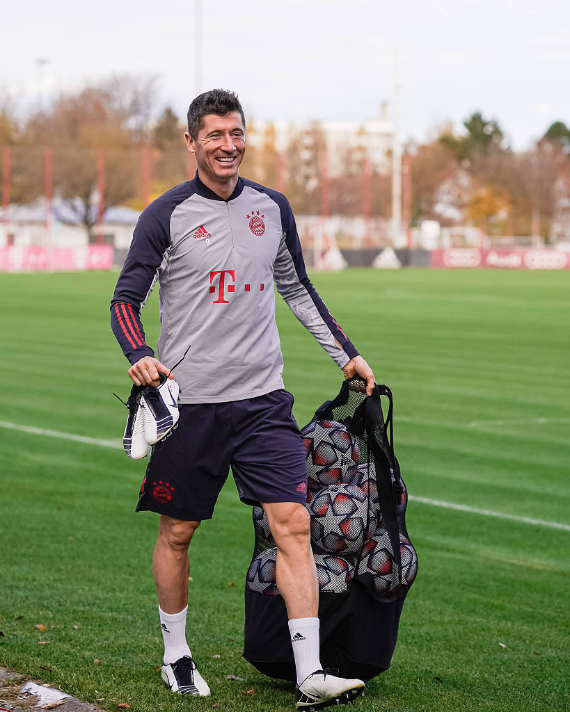 日企被曝拖欠皇家社会巨额赞助款，今夏差点让巴萨取消东亚行