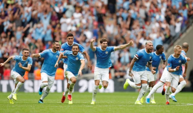 斯洛特：我们没有可用的边锋，派出两名9号球员是合乎逻辑的