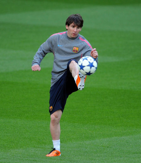 美媒预测本赛季入选全明星概率：里夫斯73%，詹姆斯69%